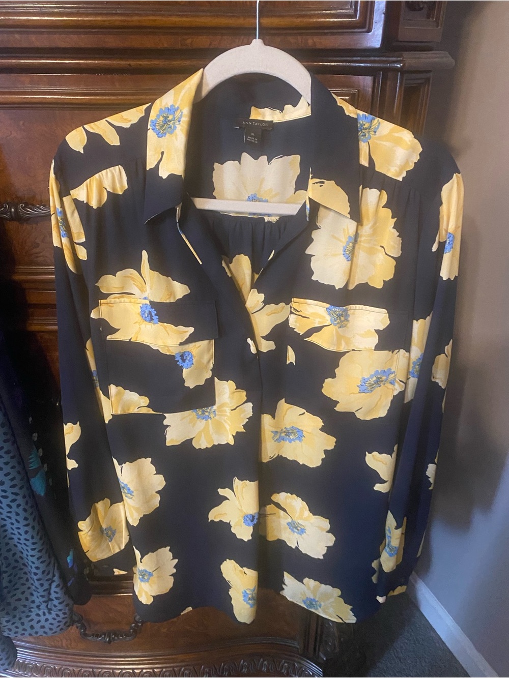 Ann Taylor floral camp popover blouse